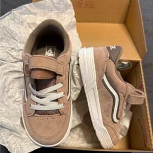 Vans Kids NIB Hylane V Sneakers